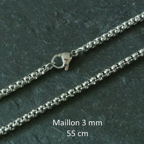 Une chaîne en acier inoxydable 55 cm maille vénitienne arrondie, les maillons de 3 mm sont carrés et arrondis, fermoir mousqueton 12 mm
