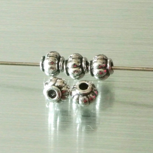 10 petites perles en métal argenté forme citrouille, 5 x 6 mm, trou : 1,5 mm