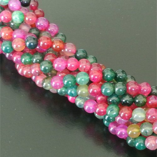 Un fil de 60 perles 6 mm rondes et lisses en agate rose-rouge-vert clair et foncé