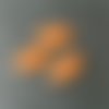 2 breloques td forme navette 23 x 10 mm en cuivre et émail orange, tranche dorée, un trou d’1 mm environ