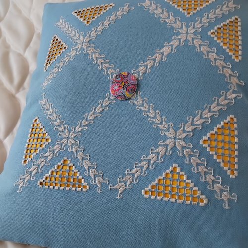 Coussin brodé