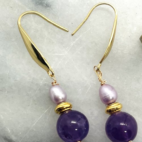 Boucles d’oreilles “éclat améthyste”