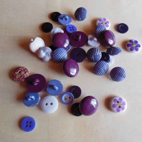Lot bouton violet