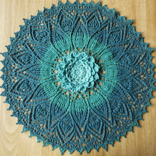 Napperon crochet  "birgitta" relief