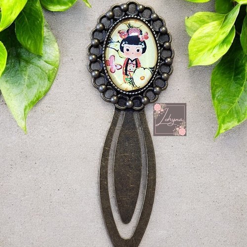 Marque-pages cabochon "kokeshi"