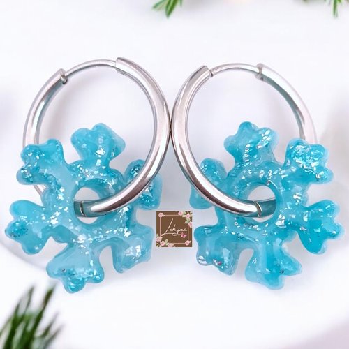 Boucles d'oreilles créoles interchangeables "flocon de neige bleu givré"