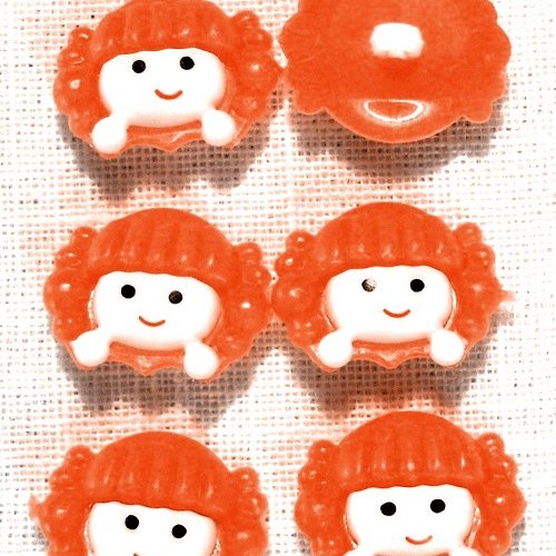 B33 / orange brûlé - tête fillette poupée ** 22 x 17 mm ** bouton fantaisie - vendu à l'unité