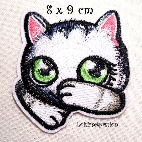 Écusson patch - tête chat yeux vert ** 8 x 9 cm ** applique brodée thermocollante