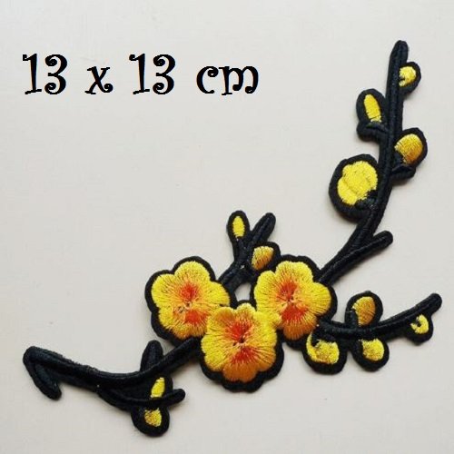 Écusson patch - branche fleur de cerisier / jaune ** 13 x 13 cm ** applique brodée thermocollante