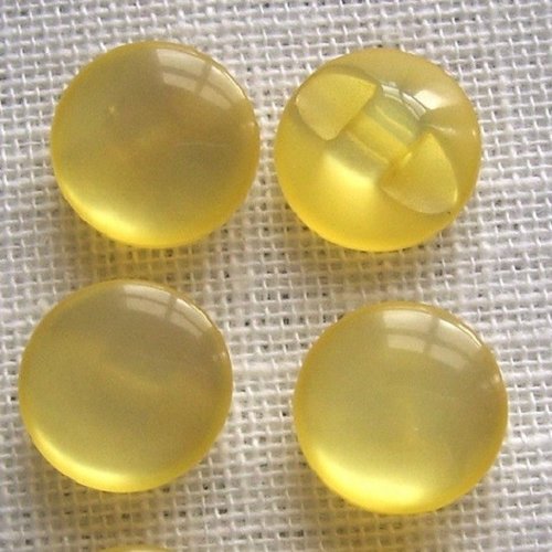 Bouton perle / jaune ** 12 mm ** demi boule résine nacré - vendu à l'unité - b04
