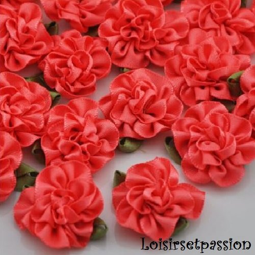 Applique fleur froufrou en ruban satin, corail, feuilles vertes ** 25 mm ** à coudre ou à coller, vendu à l'unité - f03