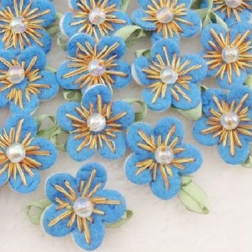 Applique fleur feutrine brodée main, coeur de perle / bleu turquoise ** 25 mm ** à coudre ou à coller, vendu à l'unité - f19