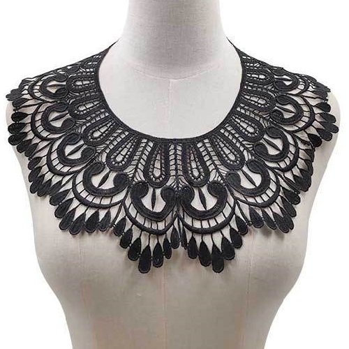 Col dentelle plastron rond arabesque / noir ** 32 x 33 cm ** applique à coudre - cd214
