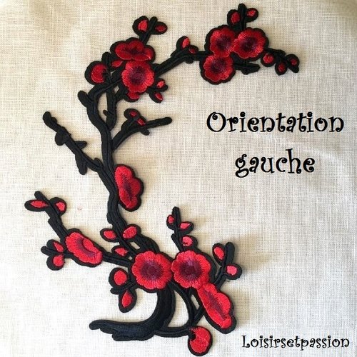 Grand écusson patch, branche fleurs de cerisier prunier / rouge / gauche ** 22 x 27 cm ** applique brodée thermocollant - c5545 / c5546
