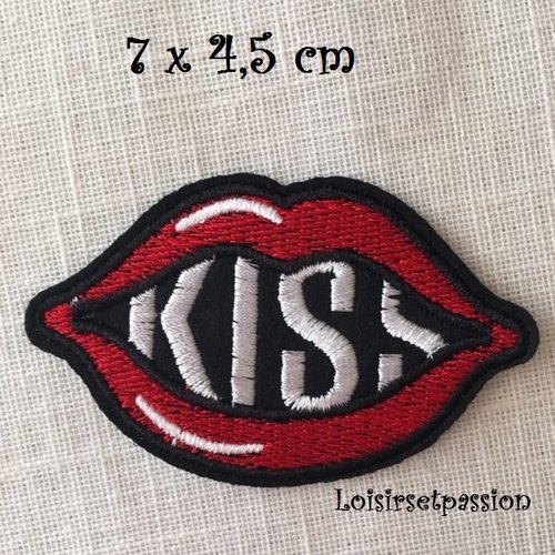 Écusson patch thermocollant - bouche lèvres kiss rouge ** 7 x 4,5 cm ** applique brodée à repasser