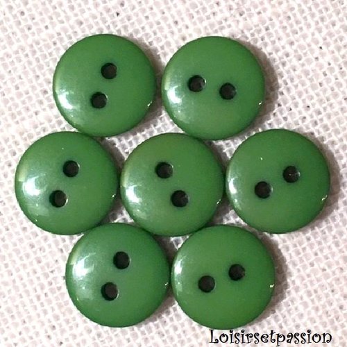 Lot de 8 petits boutons / vert pré ** 10 mm ** bouton rond en résine - layette couture poupée bébé scrapbooking - br10mm