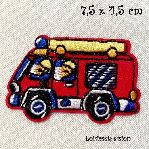 Écusson patch - camion pompier rouge ** 7 x 4,5 cm ** applique brodée thermocollante