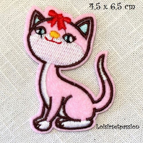 Écusson patch brodé thermocollant - chat chaton rose ** 4,5 x 6,5 cm ** applique à repasser