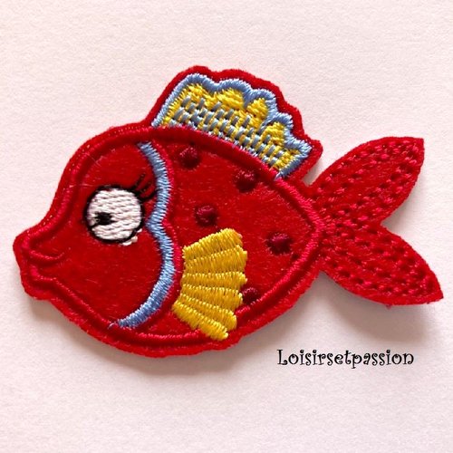 Écusson patch - petit poisson pois / rouge ** 3,5 x 5,5 cm ** applique brodée thermocollante