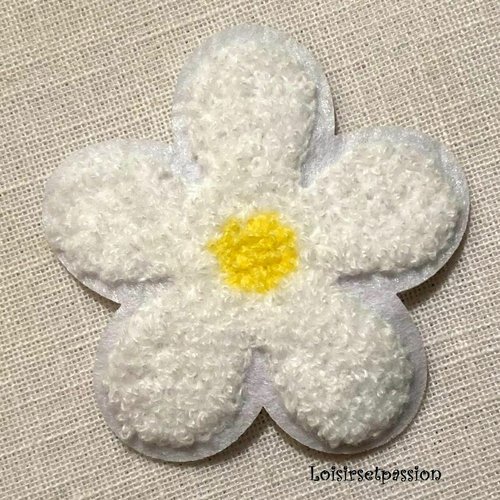 Applique écusson patch - fleur tissu éponge / blanc ** 6,5 x 6,5 cm ** à coudre