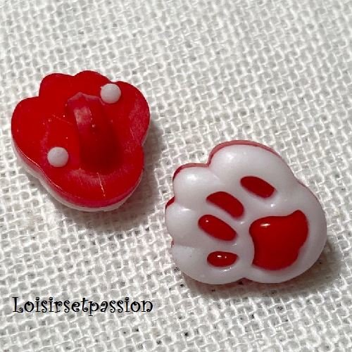 Bouton boule tige plastique - patte d'animal, chat chien ours / rouge ** 12 x 14 mm ** vendu à l'unité - couture - b36