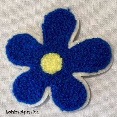 Applique écusson patch - fleur tissu éponge / bleu roi ** 8 x 8 cm ** à coudre