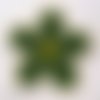 Applique écusson patch - fleur tissu éponge / vert kaki ** 6,5 x 6,5 cm ** à coudre