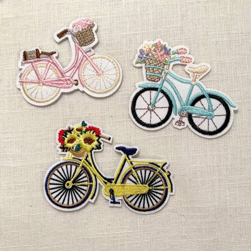 Applique patch - vélo bicyclette, panier fleuri / rose, jaune ou bleu - écusson brodé thermocollant - applique à repasser