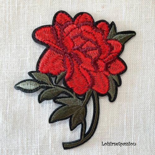 Écusson patch brodé thermocollant -  fleur rouge sur tige ** 9 x 10 cm ** applique à repasser - c165