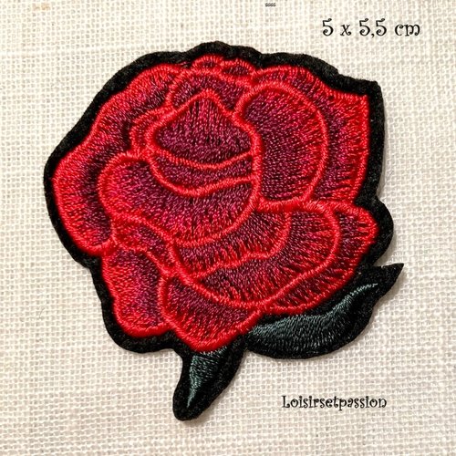 Écusson patch brodé thermocollant - petite fleur rouge ** 5 x 5,5 cm ** applique à repasser - c6962