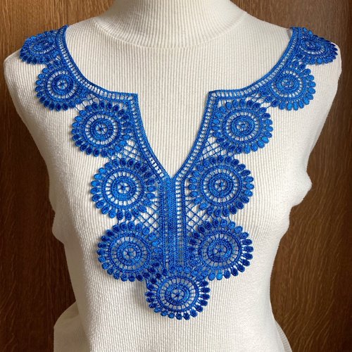 Col dentelle plastron / bleu roi ** 33 x 34 cm ** applique guipure à coudre - cd119