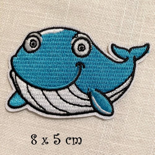 Écusson patch brodé thermocollant - baleine souriante bleue, poisson mer ** 8 x 5 cm ** applique à repasser