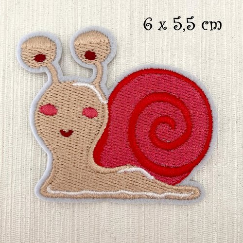 Écusson patch - escargot beige coquille rouge ** 6 x 5,5 cm ** applique brodée thermocollant - à repasser