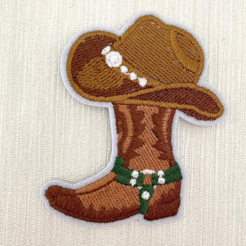 Écusson patch - bottes et chapeau cow-boy ** 5,5 x 6,5 cm ** applique brodée thermocollant - à repasser