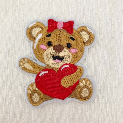 Écusson patch - ourson coeur noeud rouge ** 5 x 5,5 cm ** applique brodée thermocollant - à repasser