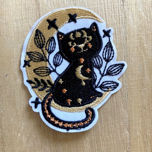Écusson patch - chat noir clair de lune doré ** 6 x 7 cm ** applique brodée thermocollant - à repasser