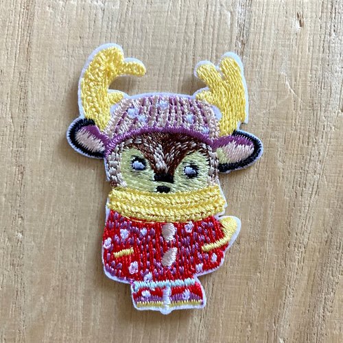 Écusson patch brodé thermocollant - animal cerf renne noël jaune rouge ** 4 x 5,5 cm ** applique à repasser