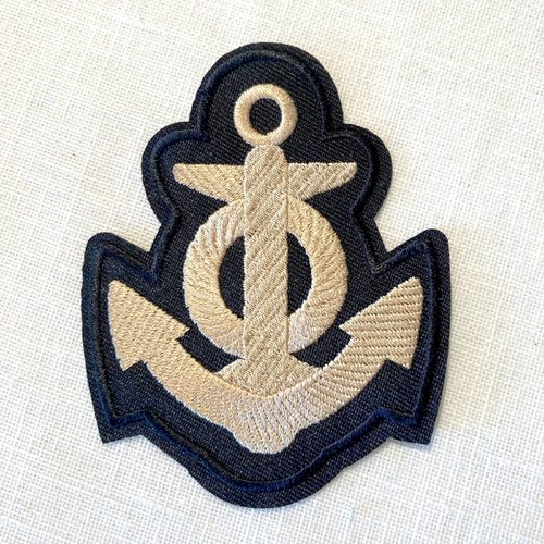 Écusson patch brodé thermocollant, ancre, noir beige doré, mer océan bateau ** 7,5 x 9,5 cm **applique brodée