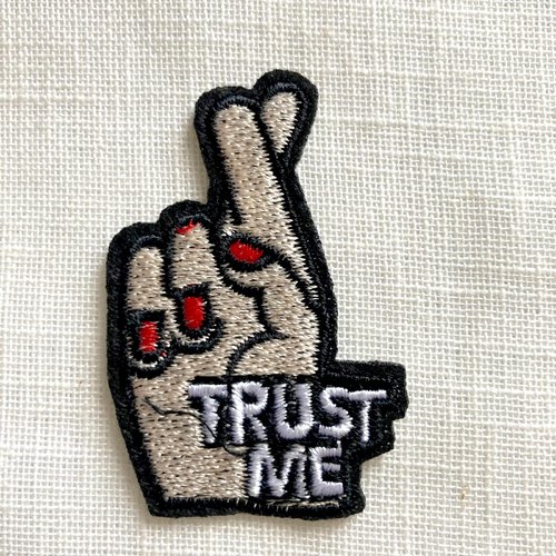 Écusson patch brodé thermocollant, main signe bonne chance ** 3,5 x 5,5 cm ** applique à repasser