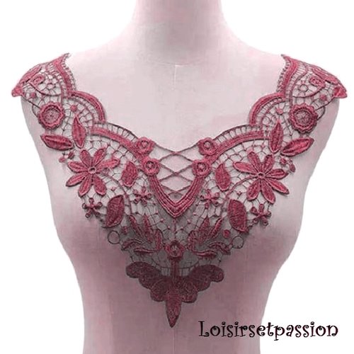 Col dentelle plastron guipure / rouge carmin ** 34 x 31 cm ** applique à coudre - cd016