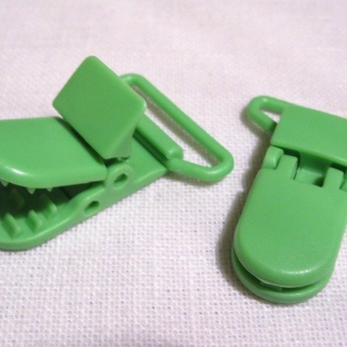 B14 ** 20 mm ** vert pré - clip pince kam bretelle crocodile attache tétine plastique
