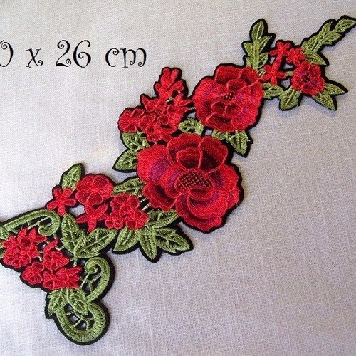 C2343 - bouquet de fleurs ton rouge ** 10 x 26 cm ** grand écusson patch brodé thermocollant - applique à repasser