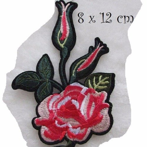 C5873 - fleur rose bourgeon ** 8 x 12 cm ** applique écusson patch brodé thermocollant