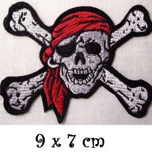 pirate skull 10/9cm broder et thermocollant tete de mort patch 