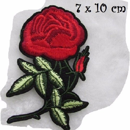 C5636 - fleur rose rouge ** 7 x 10 cm ** applique écusson patch brodé thermocollant