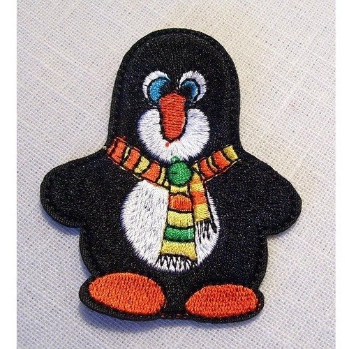 Patch écusson thermocollant ** 6 x 7,5 cm ** pingouin noir écharpe multicolore - applique à repasser