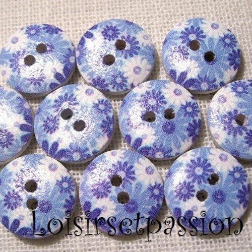 Réf 15/103 ** 15 mm **  bouton rond bois vernis décoré - fleurs ton bleu - couture tricot