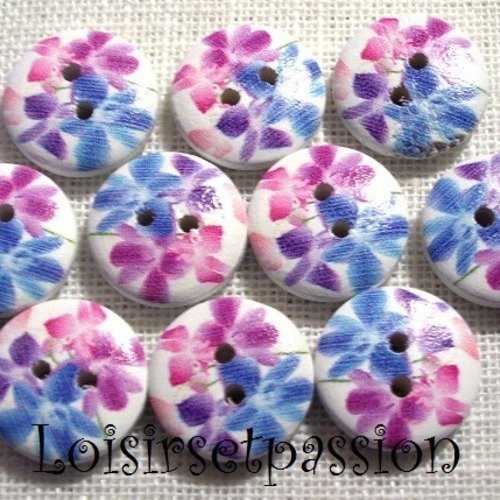 Réf 15/114 ** 15 mm **  bouton rond bois vernis décoré - fleur bleu rose - couture tricot