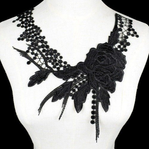 Col dentelle plastron / noir ** 26 x 32 cm ** applique fleur brodée à coudre - cd113