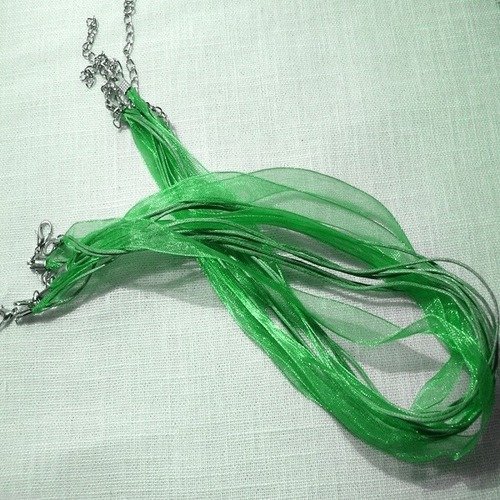 Collier cordon organza ** vert pré ** tour de cou coton ciré et ruban voile - vendu à l'unité - création bijoux pendentif